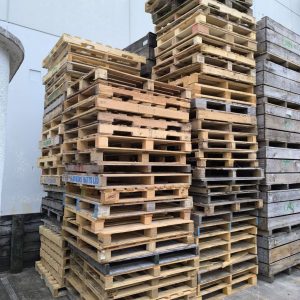 Used Wooden & Plastic Pallet - Image 6